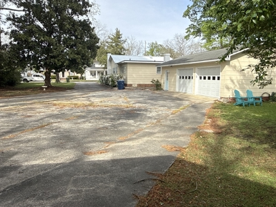 Home in Town in Washington, NC - Near Jack's Creek - image 24