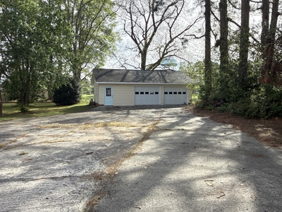 Home in Town in Washington, NC - Near Jack's Creek - image 26