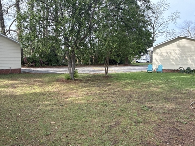 Home in Town in Washington, NC - Near Jack's Creek - image 30