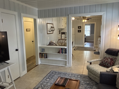 Home in Town in Washington, NC - Near Jack's Creek - image 5