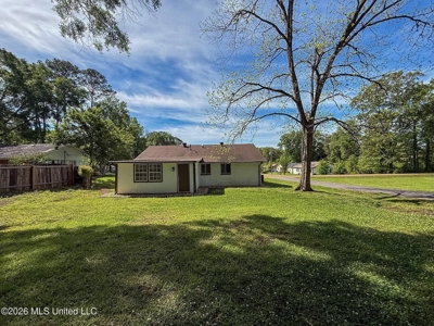 Renovated 3BR Home on Corner Lot in McComb - image 12