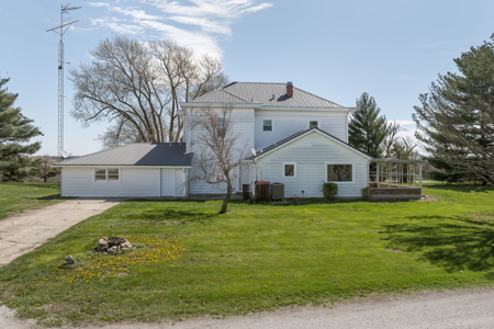 4 Bed 3 Bath Historic Home for Sale! - image 4