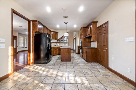 Premier Country Home for Sale in Bowie County, New Boston Texas - image 12