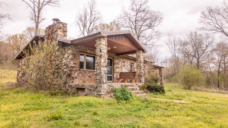 Country Home in the Arkansas Ozarks | Williford - image 26