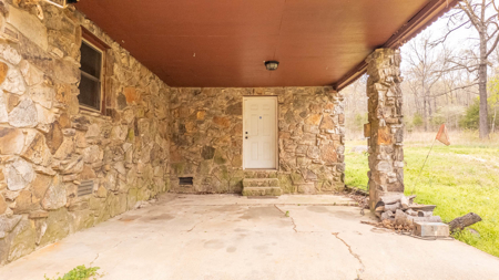 Country Home in the Arkansas Ozarks | Williford - image 21