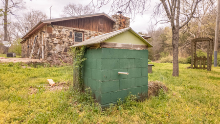 Country Home in the Arkansas Ozarks | Williford - image 25