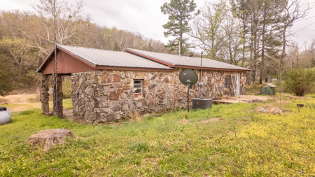 Country Home in the Arkansas Ozarks | Williford - image 22