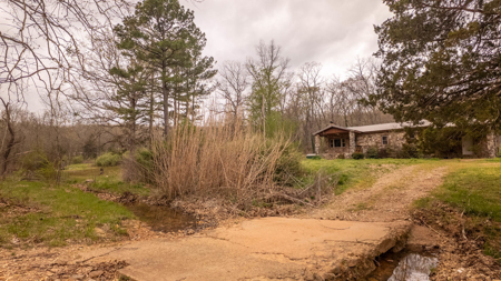 Country Home in the Arkansas Ozarks | Williford - image 37