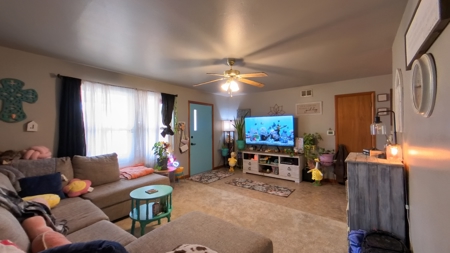 Three bedroom home for sale in Clinton, Ok! - image 3