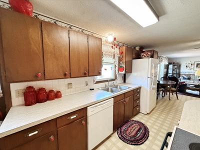 El Dorado Springs Home in Town for Sale, Cedar County MIssouri - image 14