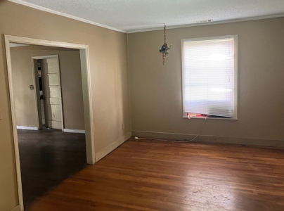 Home In Town Blytheville Arkansas - image 4