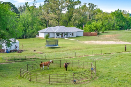 23.5 Acres 4BR-2BA Home Large Pond, Pasture in Winnsboro Texas - image 38