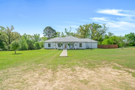 23.5 Acres 4BR-2BA Home Large Pond, Pasture in Winnsboro Texas - image 1