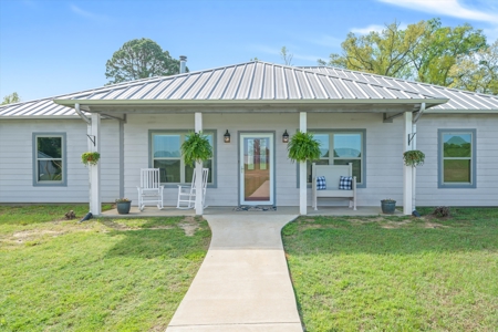 23.5 Acres 4BR-2BA Home Large Pond, Pasture in Winnsboro Texas - image 3