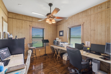 23.5 Acres 4BR-2BA Home Large Pond, Pasture in Winnsboro Texas - image 26