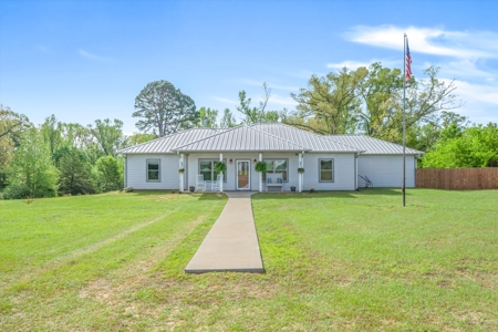 23.5 Acres 4BR-2BA Home Large Pond, Pasture in Winnsboro Texas - image 2