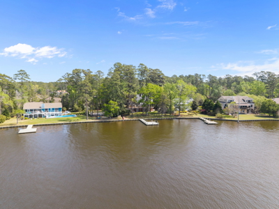 4BR Luxury Home on Pamlico River with Boat Slip - image 8