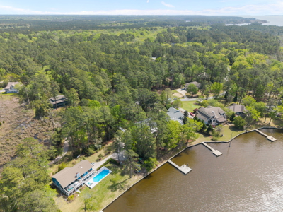 4BR Luxury Home on Pamlico River with Boat Slip - image 10
