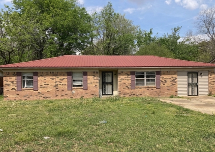 Home With Income Potential In Blytheville Arkansas - image 3