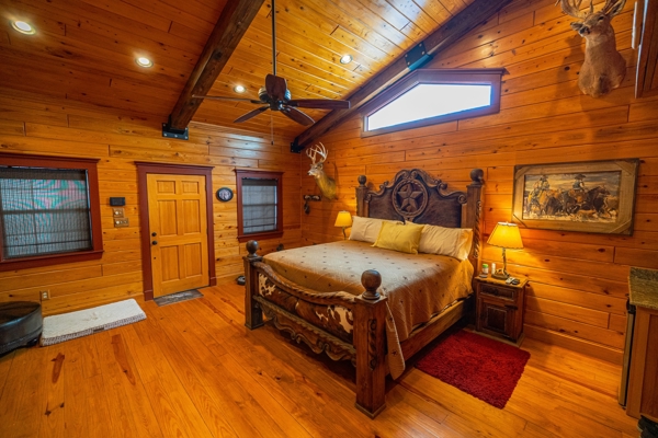 525+/- Acre Hunting Lodge for Sale in Sportsmans Paradise