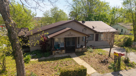 Missouri Ozarks Country Style Home in Town | Oregon County - image 50
