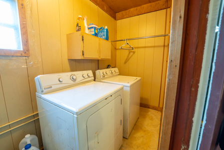 Missouri Ozarks Country Style Home in Town | Oregon County - image 32