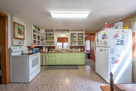 Missouri Ozarks Country Style Home in Town | Oregon County - image 17