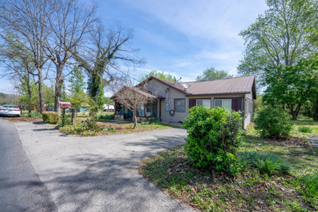 Missouri Ozarks Country Style Home in Town | Oregon County - image 6