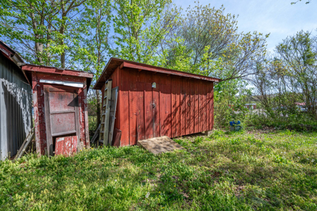 Missouri Ozarks Country Style Home in Town | Oregon County - image 40