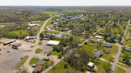 Missouri Ozarks Country Style Home in Town | Oregon County - image 47