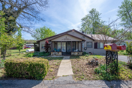 Missouri Ozarks Country Style Home in Town | Oregon County - image 4