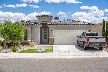 Home for Sale with Mountain Views in Las Cruces, NM - image 1