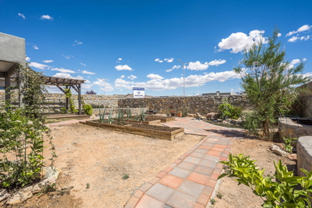 Home for Sale with Mountain Views in Las Cruces, NM - image 39