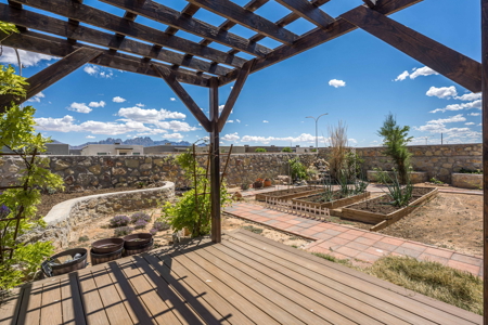 Home for Sale with Mountain Views in Las Cruces, NM - image 37