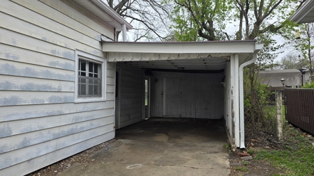Charming Home with Workshop and Enclosed Porch! - image 16