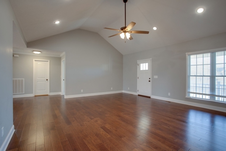 Country Home for Sale in Lawrence County, Tennessee - image 10