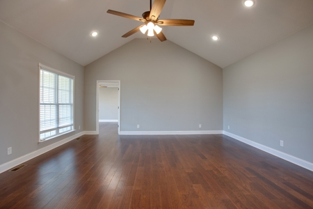 Country Home for Sale in Lawrence County, Tennessee - image 7