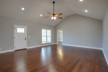 Country Home for Sale in Lawrence County, Tennessee - image 8