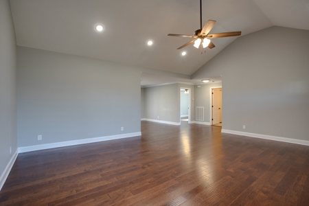 Country Home for Sale in Lawrence County, Tennessee - image 9