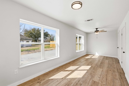 Fully remodeled 4/3 home offering 2,099 sq ft in Comanche Texas - image 13