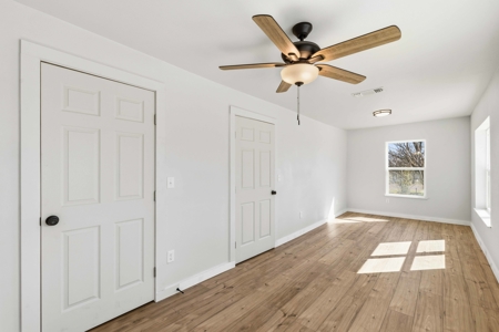 Fully remodeled 4/3 home offering 2,099 sq ft in Comanche Texas - image 12