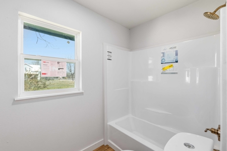 Fully remodeled 4/3 home offering 2,099 sq ft in Comanche Texas - image 10