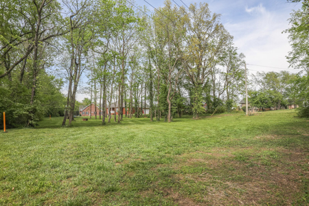 3 bedroom 2 bath brick home for sale in Franklin, Ky. - image 19