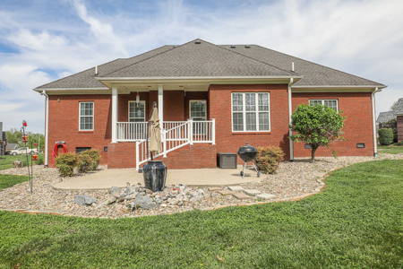 3 bedroom 2 bath brick home for sale in Franklin, Ky. - image 4