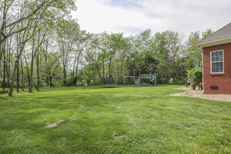 3 bedroom 2 bath brick home for sale in Franklin, Ky. - image 14