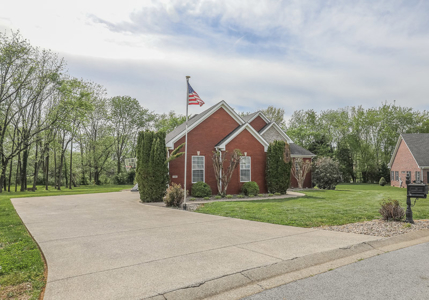 3 bedroom 2 bath brick home for sale in Franklin, Ky. - image 1