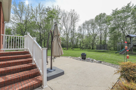 3 bedroom 2 bath brick home for sale in Franklin, Ky. - image 9