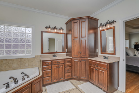 3 bedroom 2 bath brick home for sale in Franklin, Ky. - image 42