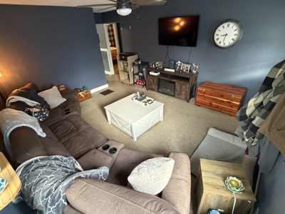 Newton Gem with 2 Garages, Patio Retreat and Prime Location - image 5