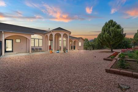 Mountain and Lake View Luxury Home near Ridgway and Telluride - image 1